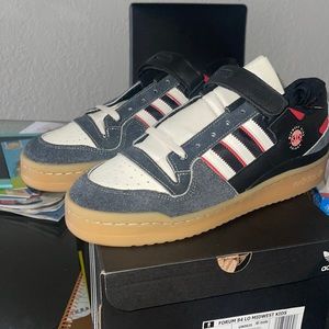 Adidas forum 84 low